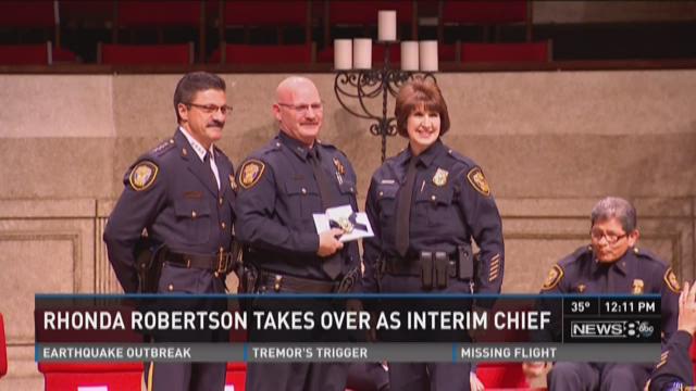 Rhonda Robertson takes over as FWPD interim chief